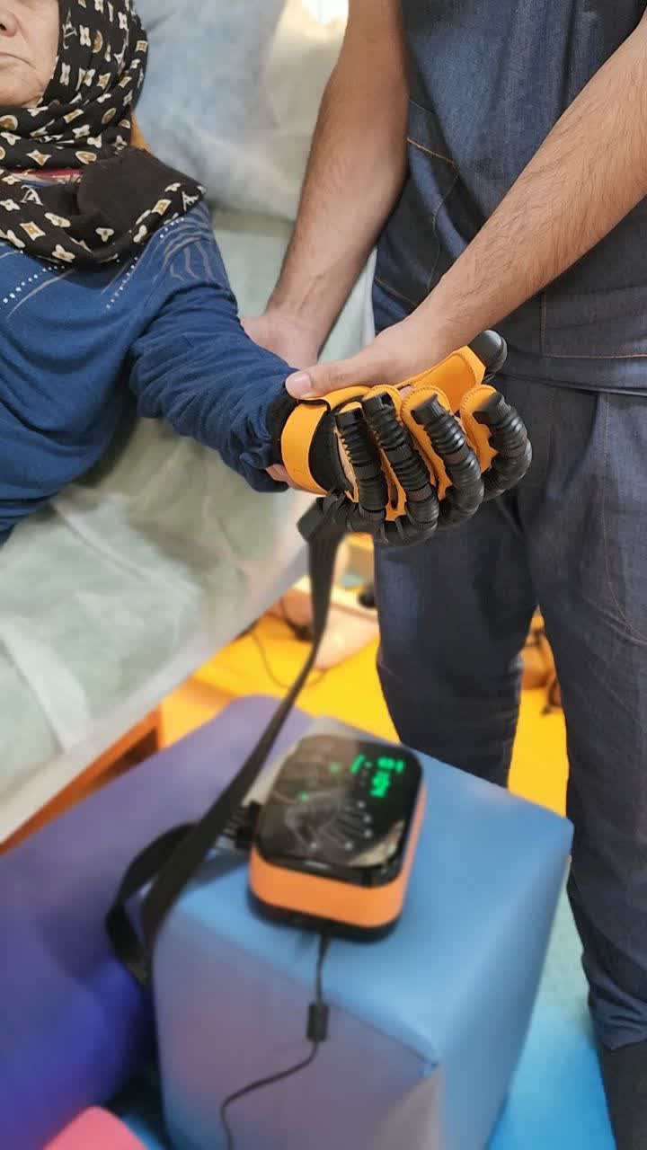 کاردرمانی دست